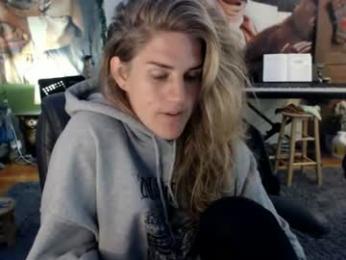 katiecutie_5 — Chaturbate recorded stream image, 18.09.2026 05:40