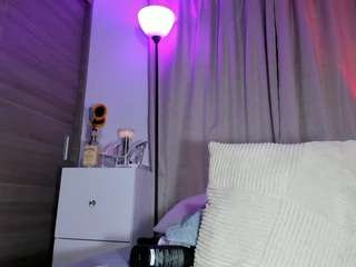 emilyhick — Camsoda recorded stream image, 18.09.2026 04:10