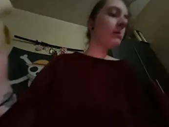 Snowbunnycake_131 — Stripchat recorded stream image, 18.09.2026 05:50