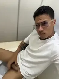 TavoHot_ — Stripchat recorded stream image, 18.09.2026 17:30