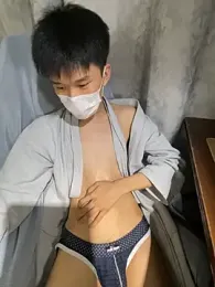 Zhang_yiovo — Stripchat recorded stream image, 19.09.2026 10:00