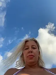 TUNDEROSE1 — Stripchat recorded stream image, 23.09.2026 03:40