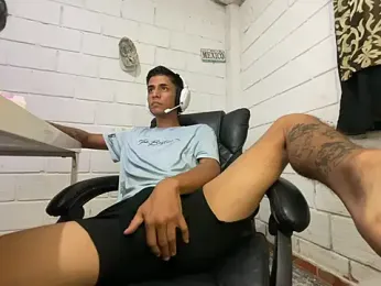 Max_TheHorseDick — Stripchat recorded stream image, 30.09.2026 01:20