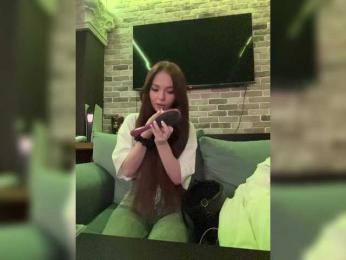 OlivkaVif — Bongacams recorded stream screenshot (14 Mar 2025)