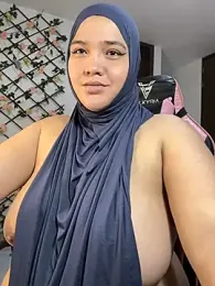 sweetmuslim01 — Stripchat recorded stream image, 14.03.2025 20:30