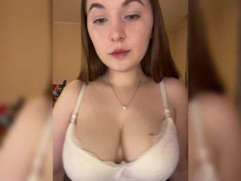AlinaRay — Bongacams recorded stream image, 17.03.2025 19:20