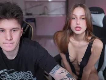 playwithmil — Chaturbate recorded stream screenshot (18 Mar 2025)