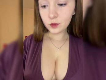 AlinaRay — Bongacams recorded stream image, 18.03.2025 13:40
