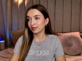 Mila Fiorela — Flirt4free recorded stream screenshot (19 Mar 2025)