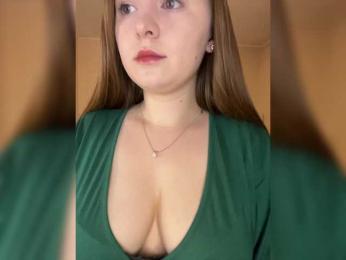 AlinaRay — Bongacams recorded stream image, 20.03.2025 19:20