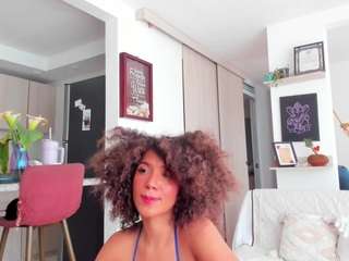 karlyee — Camsoda recorded stream image, 21.03.2025 14:30