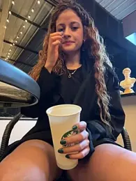 alana15 — Stripchat recorded stream image, 21.03.2025 21:30