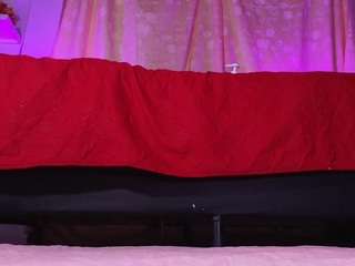 mssbombom — Camsoda recorded stream image, 22.03.2025 03:10