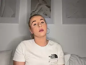 Strongqueen — Stripchat recorded stream screenshot (24 Mar 2025)