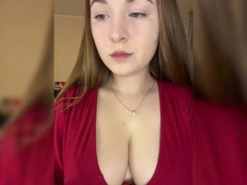 AlinaRay — Bongacams recorded stream image, 27.03.2025 13:10