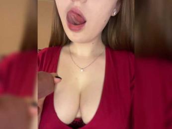AlinaRay — Bongacams recorded stream image, 27.03.2025 13:10