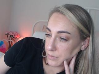 Zoey Evans — Flirt4free recorded stream screenshot (03 Apr 2025)