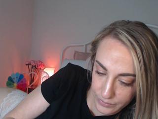 Zoey Evans — Flirt4free recorded stream screenshot (03 Apr 2025)