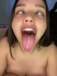 MisFrekcles_ — Stripchat recorded stream image, 04.04.2025 08:50