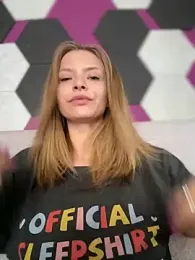 AnastasiaAniess — Stripchat recorded stream screenshot (05 Apr 2025)