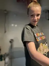 AnastasiaAniess — Stripchat recorded stream screenshot (05 Apr 2025)