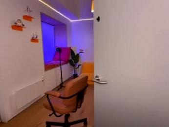 vixenp — Chaturbate recorded stream screenshot (05 Apr 2025)