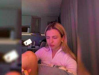 Nataliecroys — Bongacams recorded stream image, 07.04.2025 23:10