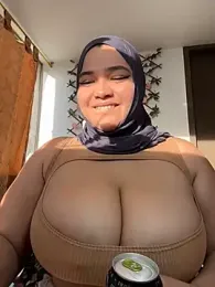 sweetmuslim01 — Stripchat recorded stream image, 07.04.2025 21:40