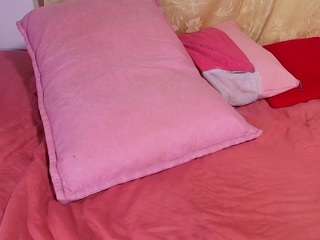 mssbombom — Camsoda recorded stream image, 08.04.2025 03:00