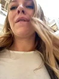 Sweet___Emily — Stripchat recorded stream image, 09.04.2025 13:20