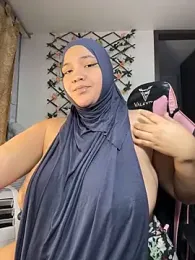 sweetmuslim01 — Stripchat recorded stream image, 09.04.2025 23:00