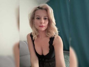 -Molly- — Bongacams recorded stream screenshot (05 Feb 2025)