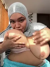sweetmuslim01 — Stripchat recorded stream image, 11.04.2025 20:50