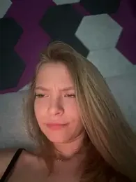 AnastasiaAniess — Stripchat recorded stream screenshot (12 Apr 2025)