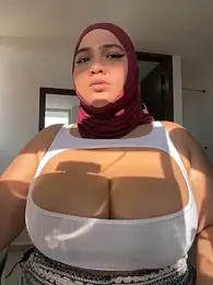 sweetmuslim01 — Stripchat recorded stream image, 13.04.2025 17:20