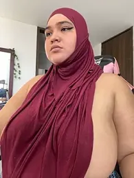 sweetmuslim01 — Stripchat recorded stream image, 13.04.2025 17:20
