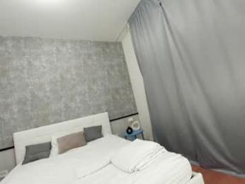 ehotlovea — Chaturbate recorded stream screenshot (14 Apr 2025)