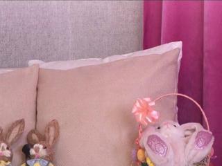 Naomi Bea — Flirt4free recorded stream screenshot (16 Apr 2025)