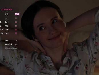 MissEssie — Bongacams recorded stream screenshot (17 Apr 2025)