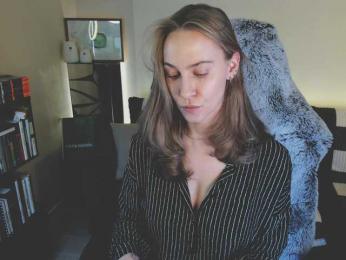 Adamova_Eva — Bongacams recorded stream image, 05.02.2025 21:30