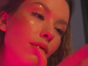 agent_blonde — Chaturbate recorded stream image, 18.04.2025 18:30