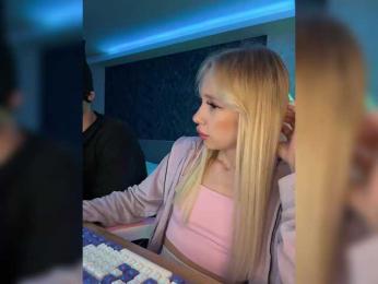millemimi — Bongacams recorded stream image, 18.04.2025 20:00