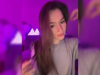 whiteTEA — Bongacams recorded stream image, 18.04.2025 19:50