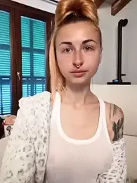 kylie_blck — Stripchat recorded stream screenshot (19 Apr 2025)