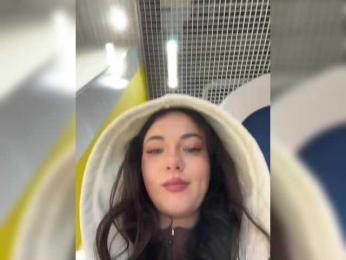 OlivkaVif — Bongacams recorded stream screenshot (19 Apr 2025)