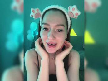 whiteTEA — Bongacams recorded stream image, 21.04.2025 02:40