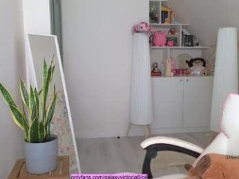 brilliantvictoria — Chaturbate recorded stream screenshot (21 Apr 2025)