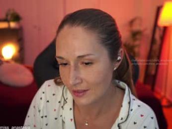 yours_anastasia — Chaturbate recorded stream screenshot (21 Apr 2025)