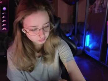 queen_kitty1818 — Chaturbate recorded stream image, 23.04.2025 05:30