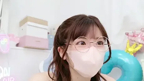 -minami- — Stripchat recorded stream screenshot (23 Apr 2025)